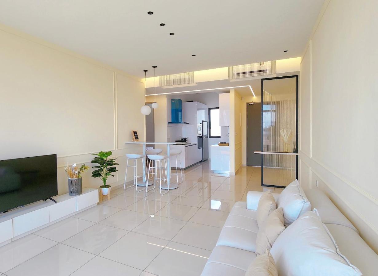 Skypool With Seaview 8Pax Beacon Executive Suites - Georgetown City Centre - 3Km To Komtar Екстер'єр фото